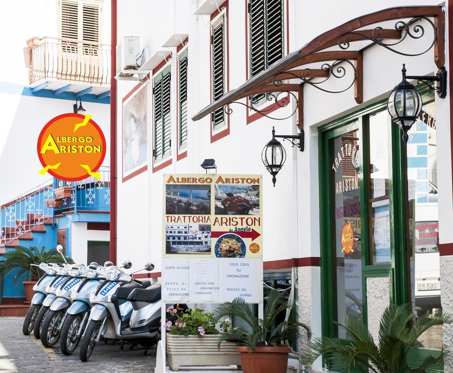 Hotel Ariston Устика Экстерьер фото