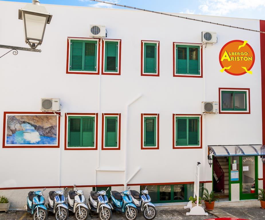 Hotel Ariston Устика Экстерьер фото